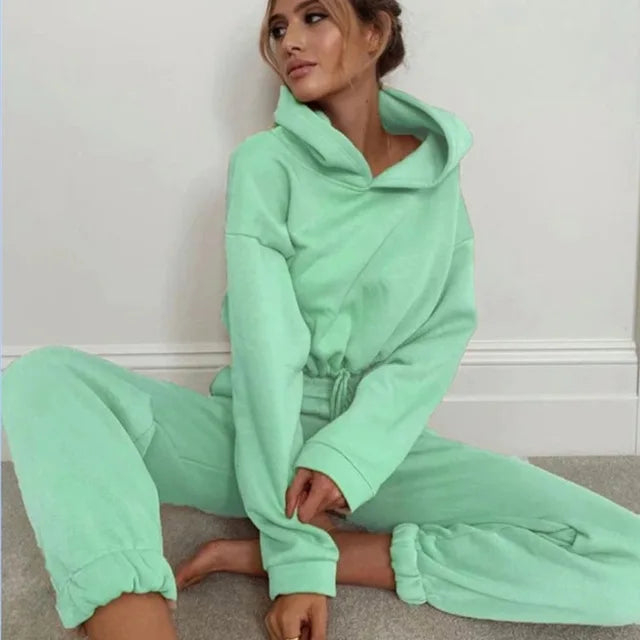 R Essential Two Piece Set Tracksuit